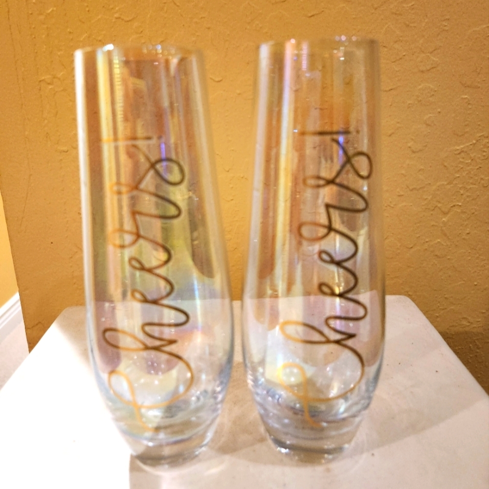 Elegant Cheers Champagne Flutes - Gold Accents